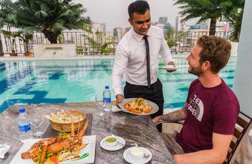 Dhaka Hotel | Elegant FARS Hotel & Resorts: Spa, Pool, and Dining Awaits