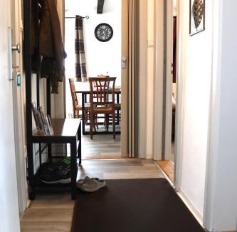 Traunreut Apartment | Top Rated Fasanengarten: Family & Pet Friendly Retreat