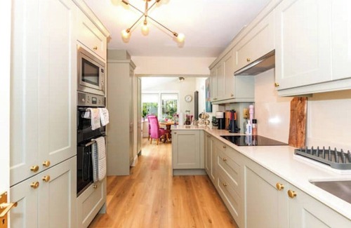 Ballsbridge House | Stylish Townhouse Retreat in Exclusive Ballsbridge, Dublin