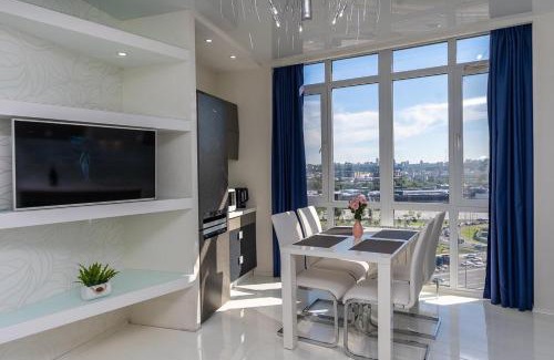 Obolon' Apartment | Stylish Panoramic Apartments in Dnieper, Obolon - Pet Friendly