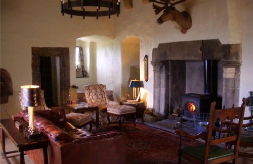 Musselburgh Bed & Breakfast | Faside Estate: Eco-Friendly Escape with Hot Tub & Fireplace
