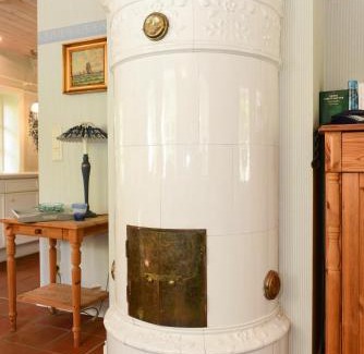 Oldsum Apartment | Family-Friendly Retreat at Faskers Hüs Whg 01 - 4 Stars