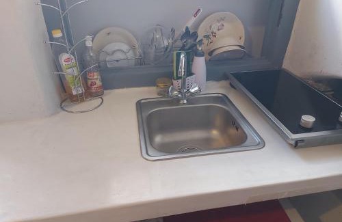 Filoti House | Cozy Fasolas Square Studio Near Museums and Old Market