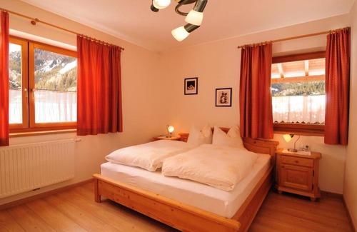 Racines Apartment | Outstanding Fassnauerhof Ridnaun: Pet & Child Friendly Stay