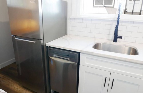 Arvada House | Work-Friendly Hotel with Fast Wi-Fi and Cozy King Bed