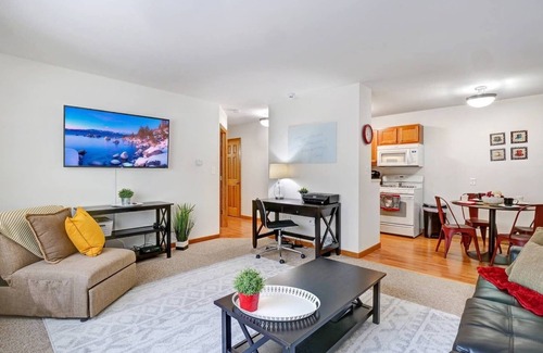 Wauwatosa Apartment | Top-Rated Hotel with King Bed, Fast WiFi & Pool Access