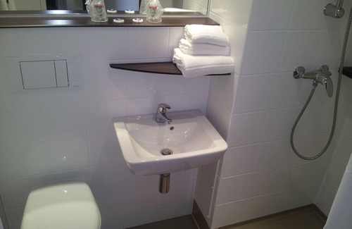 Grande-Synthe Hotel | Comfortable Stay at Fasthôtel Dunkerque with Spa Access