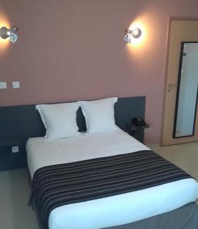 Dun-sur-Meuse Hotel | Fasthôtel Le Râle Des Genêts - Pet-Friendly & Family-Ready
