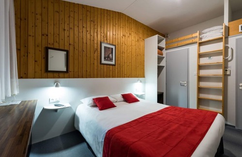 Thones Hotel | Budget-Friendly Fasthôtel Thônes with Breakfast & Family Amenities