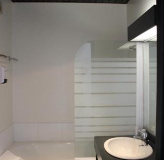 Sebazac-Concoures Hotel | Pet-Friendly Fasthotel L'Eldorado with Breakfast Included