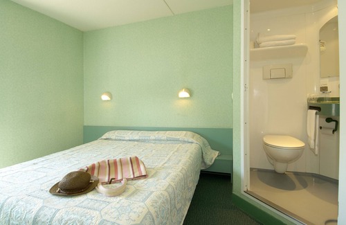 Lesquin Hotel | Budget-Friendly Fasthotel Lille Aéroport with Breakfast