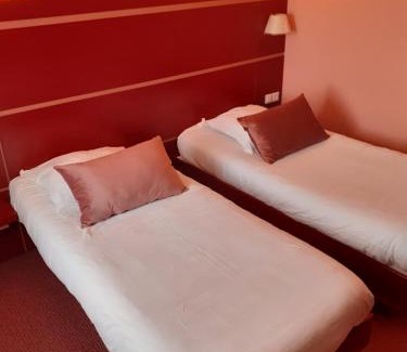 Montmarault Hotel | Discover Fasthotel Montmarault: Pet-Friendly & Family-Oriented