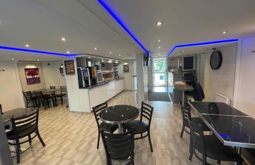 Saint-Witz Hotel | Budget-Friendly Fasthotel Roissy - Saint-Witz with Dining