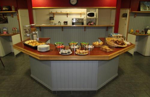 Chambray-les-Tours Hotel | Convenient Fasthotel Tours Sud: Family & Pet Friendly Stay