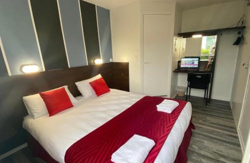 Parcay-Meslay Hotel | Convenient Stay at Fasthotel Tours Nord with Family Amenities