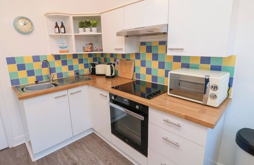 Seahouses Cottage | Pet-Friendly Fat Puffin: Family-Ready Retreat in Seahouses