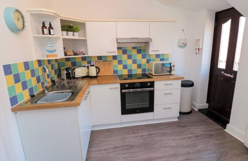 Seahouses Cottage | Pet-Friendly Fat Puffin: Family-Ready Retreat in Seahouses