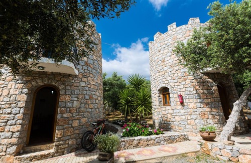 Frangokastellon Apartment | Fata Morgana Studios & Apartments: Pet-Friendly Oceanfront Retreat
