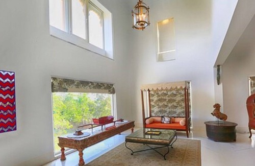 Lake Pichola Hotel | Fateh Niwas: Guest Rated 10/10 with Pool & Restaurant