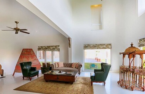 Lake Pichola Hotel | Fateh Niwas: Guest Rated 10/10 with Pool & Restaurant