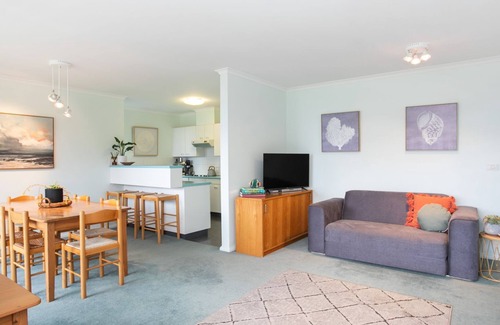Mollymook Beach Apartment | Enjoy a Free Night This Winter at Fathoms 9, Mollymook