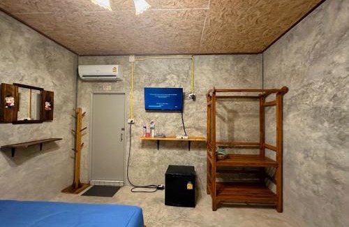 Mae Phrik House | Discover Fatima Homestay: Family-Friendly and Top Rated