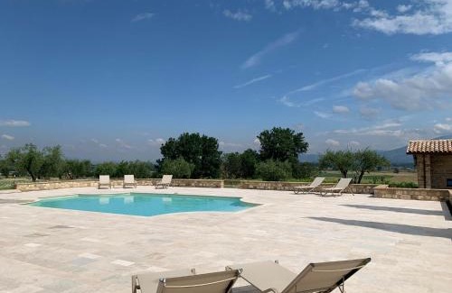 Cantalupo House | Discover Fattoria Colsanto: Oceanfront Bliss & Pool Access