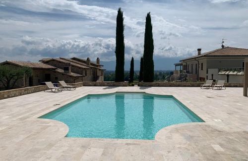 Cantalupo House | Discover Fattoria Colsanto: Oceanfront Bliss & Pool Access