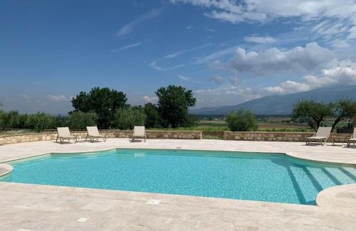 Cantalupo House | Discover Fattoria Colsanto: Oceanfront Bliss & Pool Access