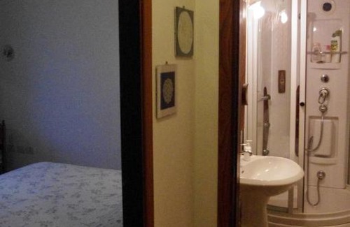 Roncoscaglia Bed & Breakfast | Fattoria La Guedrara: Family & Pet-Friendly Retreat