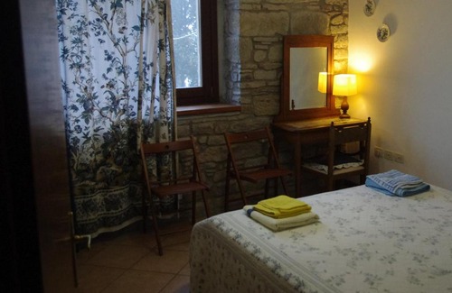 Roncoscaglia Bed & Breakfast | Fattoria La Guedrara: Family & Pet-Friendly Retreat