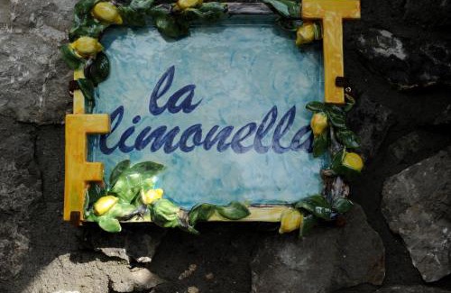 Montepertuso Bed & Breakfast | Discover Fattoria La Tagliata: Family-Friendly Retreat