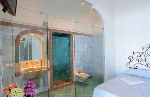 Montepertuso Hotel | Discover Fattoria La Tagliata: Rated 9.4 with Gourmet Dining