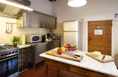 Palaia Villa | Explore Fattoria Poggioasciolo: Family-Friendly Retreat