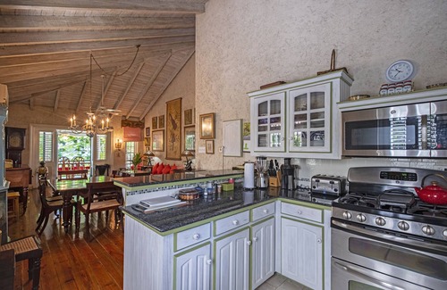 Reeds Bay Villa | Faul House, the Idyllic Getaway