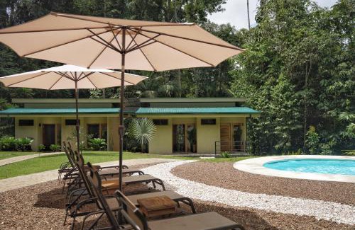 Drake Bay Cabin | Discover Fauna Lodge: Oceanview Retreat with Pool & Dining