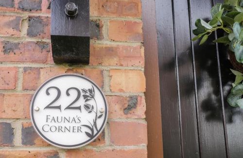 Ruswarp House | Discover Fauna's Corner: Pet-Friendly Retreat with Pool