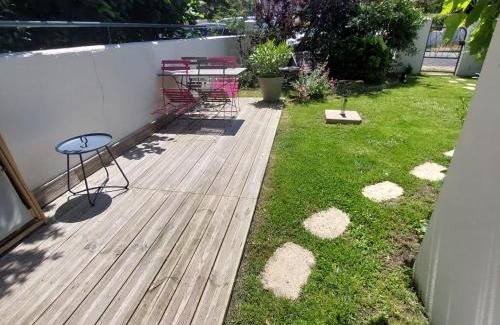 Saint-Palais-sur-Mer House | Fauvette17: Oceanfront Pet-Friendly Retreat with High Ratings