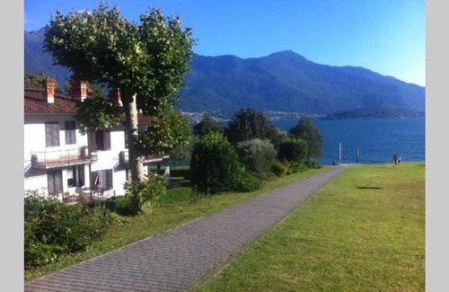 Gera Lario Apartment | Lakefront Escape: Favoloso Appartamento in Gera Lario