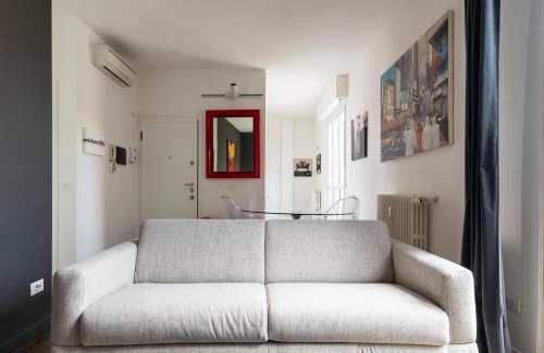 Porta Volta Apartment | Beautiful 4-Star Apartment with Terrace in Central Milan