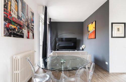 Porta Volta Apartment | Beautiful 4-Star Apartment with Terrace in Central Milan