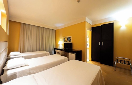 Serraria Hotel | Relaxing Stay at Favorita Golden Hotel e Eventos