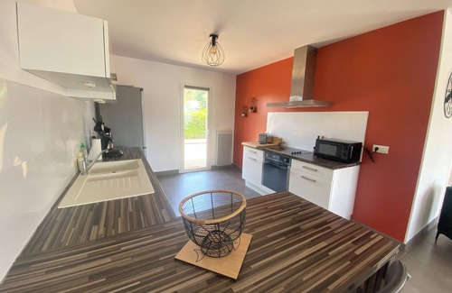 Audenge Villa | Favorite in Audenge: heated swimming pool, wooded garden, and ping-pong table