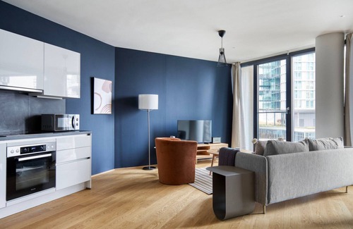 Favoriten Apartment | Comfortable 1BR Retreat with Gym & Pool near Hauptbahnhof