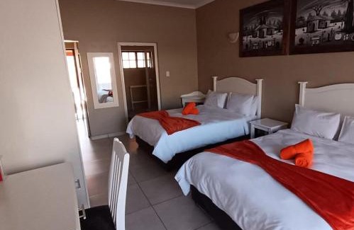 Hillcrest House | Discover Fawncastle: Family-Friendly Stay with Pool Access