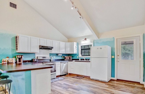 Spring Branch House | Pet-Friendly Fawn River I: 9.8 Rated Near Canyon Lake