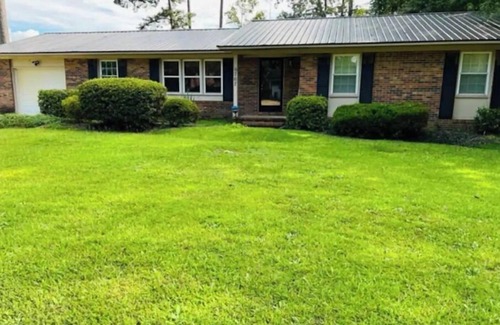 Fayetteville House | Cozy Stay at Kozy Destination: Pet-Friendly in Fayetteville