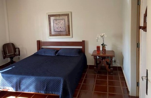 Espirito Santo do Turvo Cottage | Explore Fazenda Sto Antônio: Pool, Park & Pet-Friendly Stay