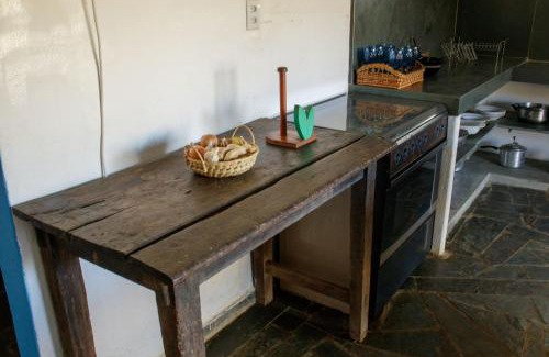 Corinto House | Relaxing Retreat with Pool & BBQ Area in Curvelo