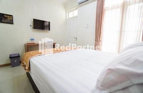 Jatinegara Hotel | Family-Friendly Stay at Fazza Syariah Mitra RedDoorz